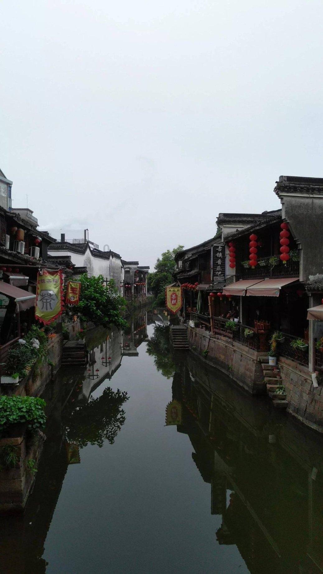 尽在国内6大航空公司回复是否售卖卫生巾,卫生巾是飞机上的“刚需”吗?,分享你的心声和困惑
