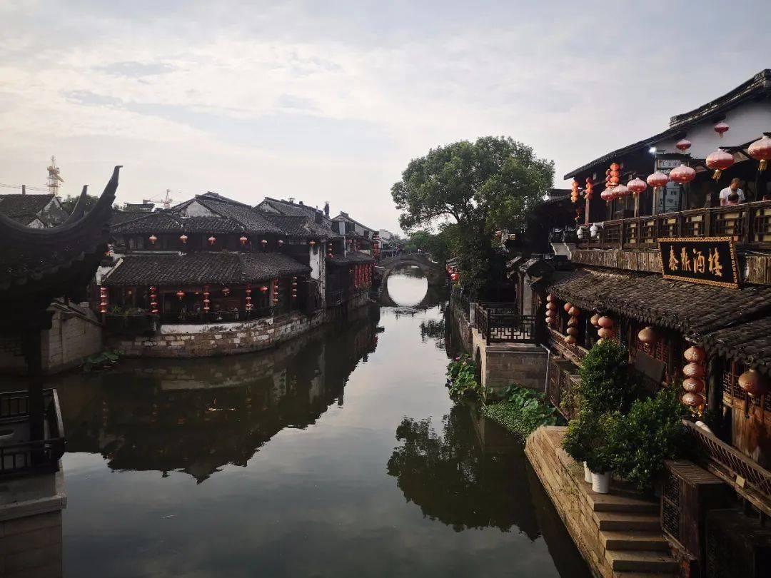 快问快答-面试时,被HR不友好对待,你会怎么做?,专业解答你的问题